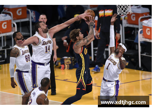 今日NBA战报：勇士击败湖人，詹姆斯与库里对决再现经典